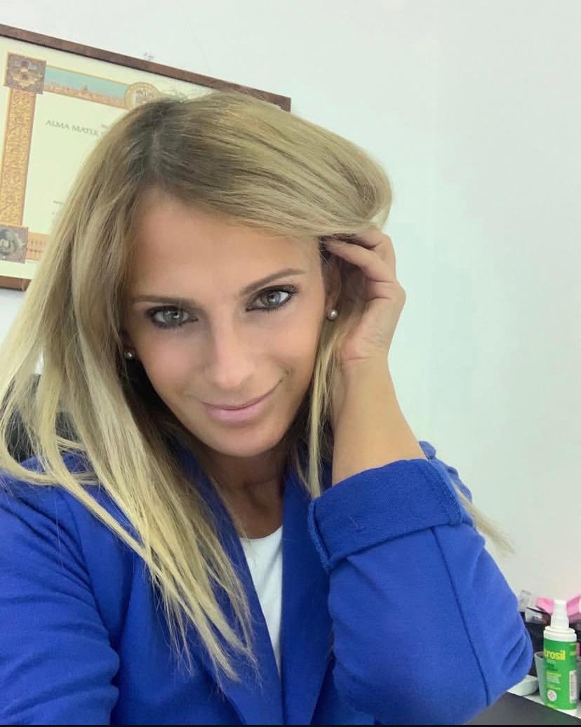 Avv. Dorina Merdini - residence permit lawyer in Bologna